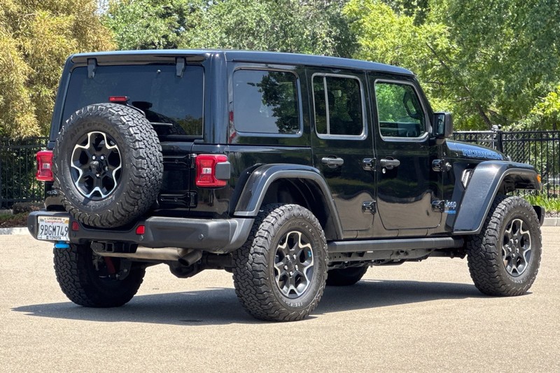 Jeep Wrangler 4xe Vehicle Full-screen Gallery Image 04