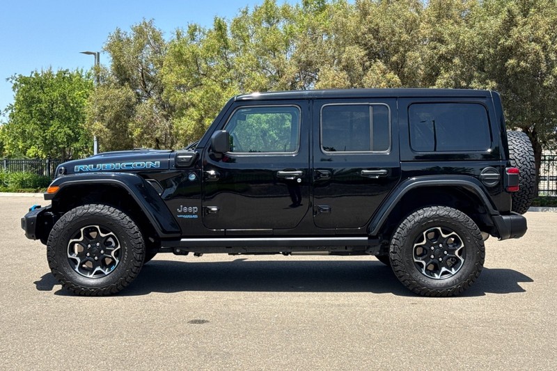 Jeep Wrangler 4xe Vehicle Full-screen Gallery Image 07