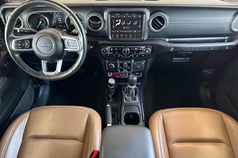 Jeep Wrangler 4xe Vehicle Full-screen Gallery Image 15