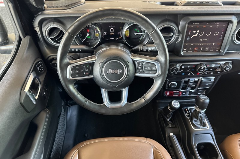 Jeep Wrangler 4xe Vehicle Full-screen Gallery Image 16