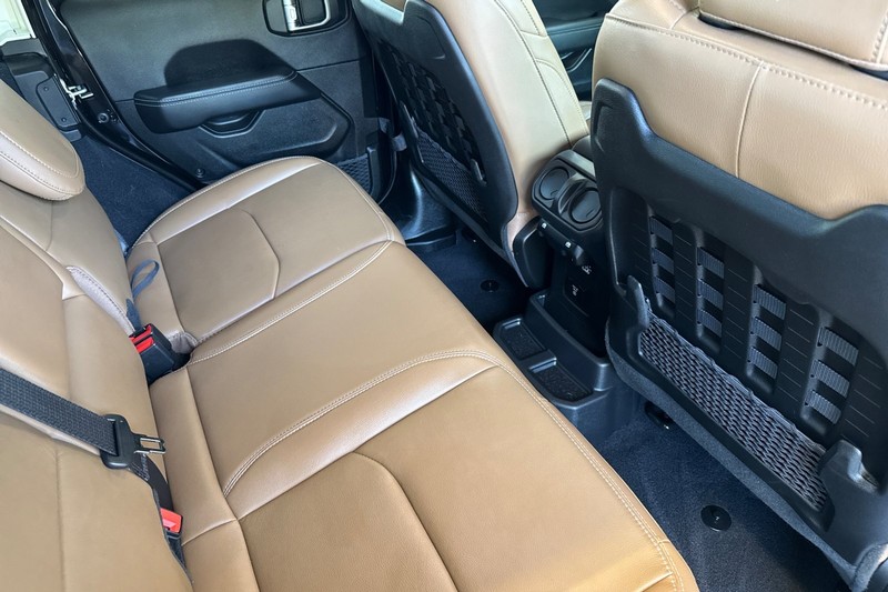 Jeep Wrangler 4xe Vehicle Full-screen Gallery Image 18