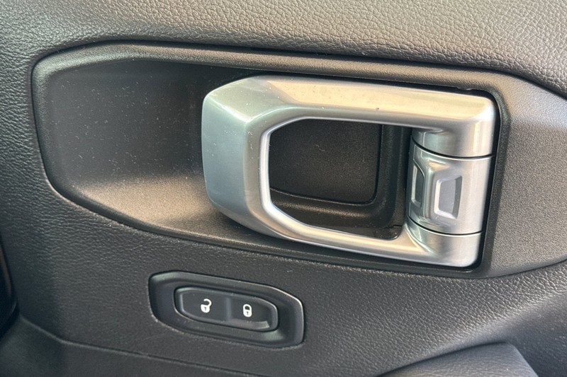 Jeep Wrangler 4xe Vehicle Full-screen Gallery Image 22