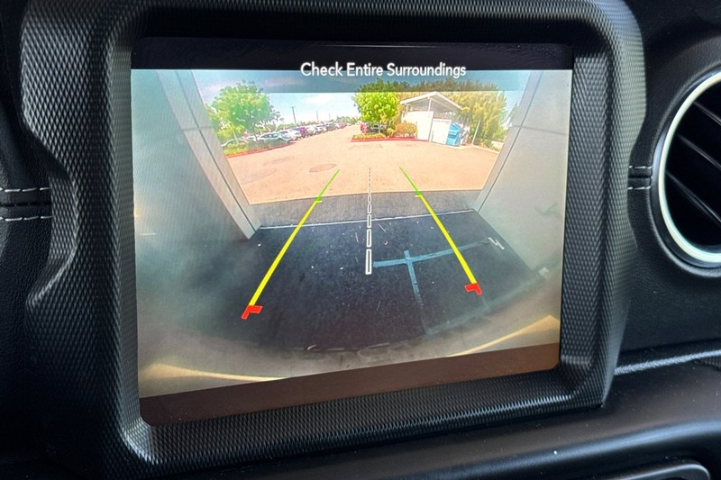 Jeep Wrangler 4xe Vehicle Full-screen Gallery Image 27