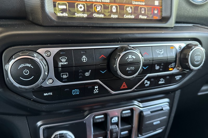Jeep Wrangler 4xe Vehicle Full-screen Gallery Image 28