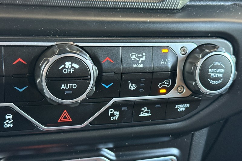 Jeep Wrangler 4xe Vehicle Full-screen Gallery Image 30