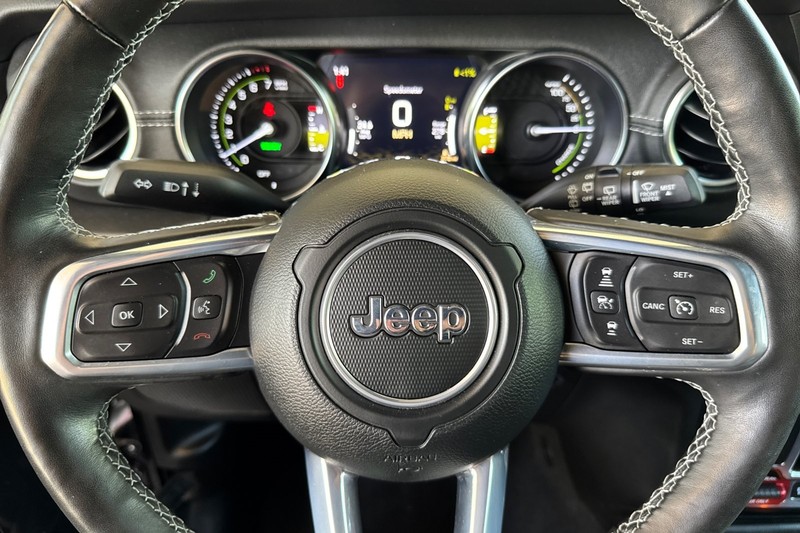 Jeep Wrangler 4xe Vehicle Full-screen Gallery Image 35