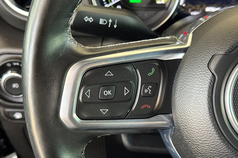 Jeep Wrangler 4xe Vehicle Full-screen Gallery Image 36