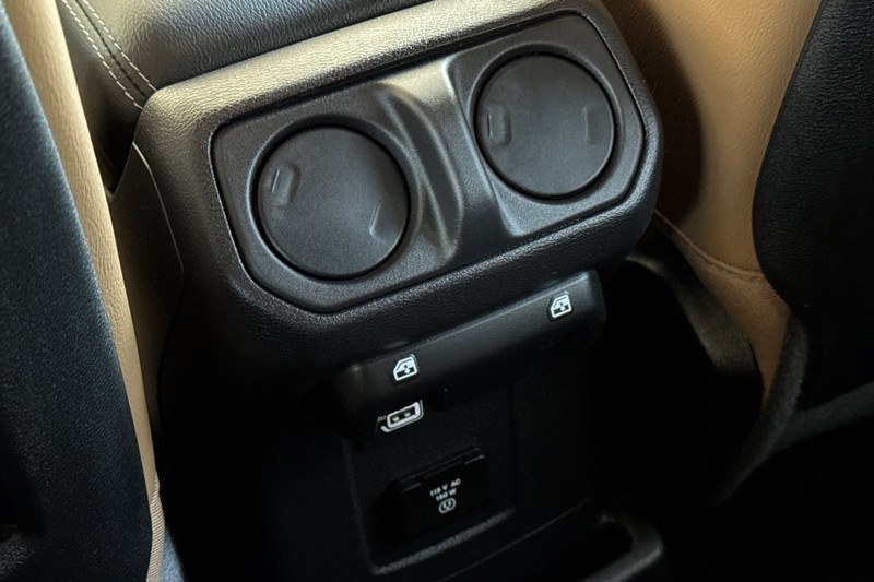 Jeep Wrangler 4xe Vehicle Full-screen Gallery Image 40