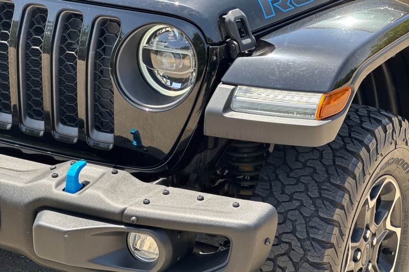 Jeep Wrangler 4xe Vehicle Full-screen Gallery Image 49