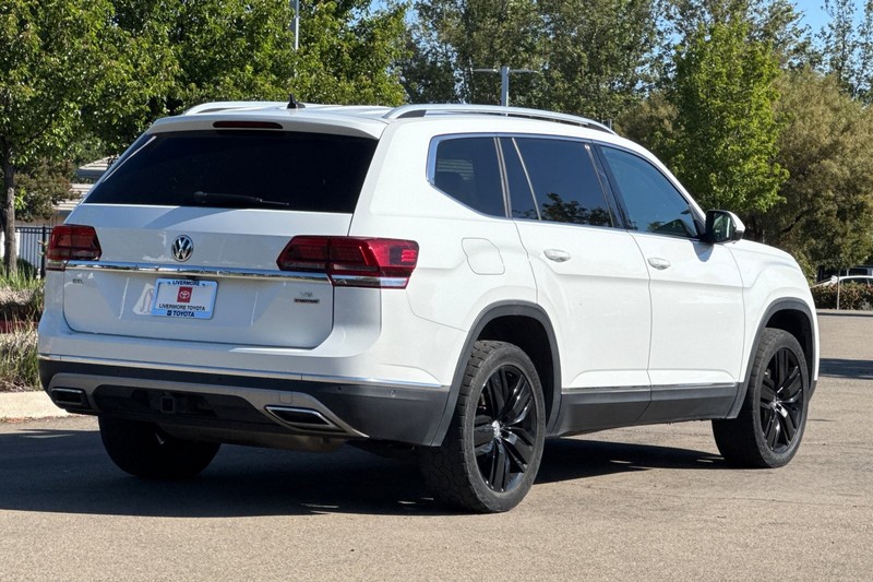 Volkswagen Atlas Vehicle Full-screen Gallery Image 04