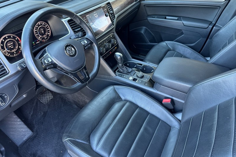Volkswagen Atlas Vehicle Full-screen Gallery Image 10