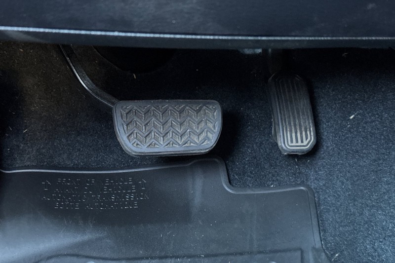 Toyota Tacoma 4WD Vehicle Full-screen Gallery Image 43