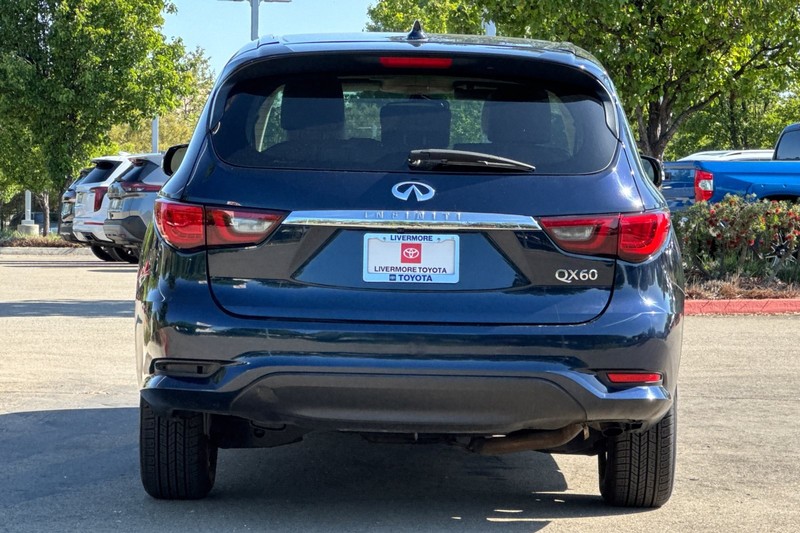 INFINITI QX60 Vehicle Full-screen Gallery Image 05