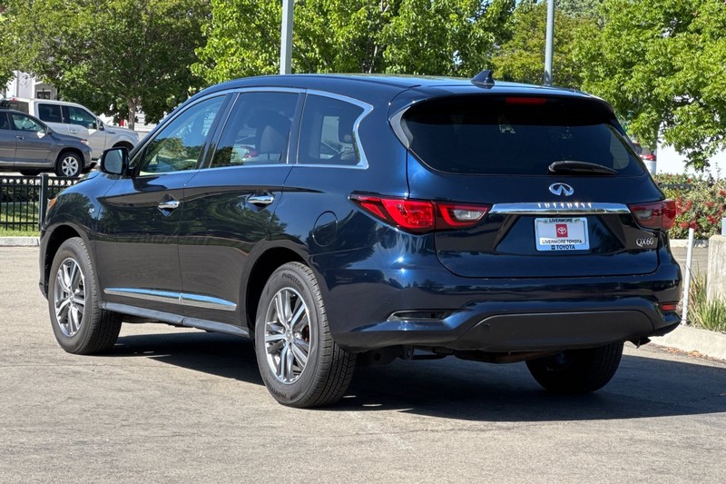 INFINITI QX60 Vehicle Full-screen Gallery Image 06