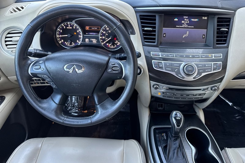 INFINITI QX60 Vehicle Full-screen Gallery Image 16