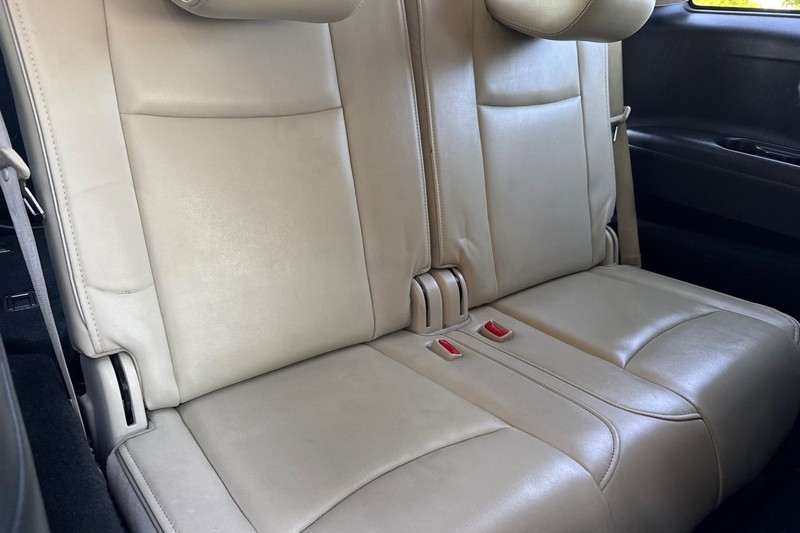 INFINITI QX60 Vehicle Full-screen Gallery Image 18