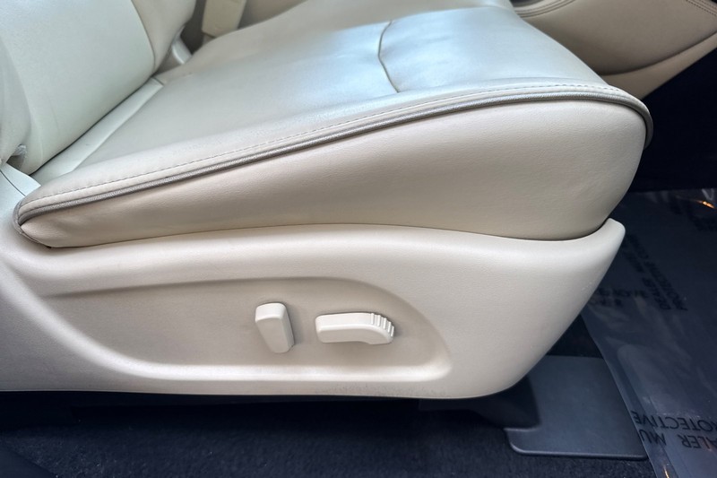 INFINITI QX60 Vehicle Full-screen Gallery Image 24