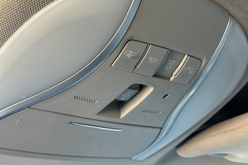INFINITI QX60 Vehicle Full-screen Gallery Image 25