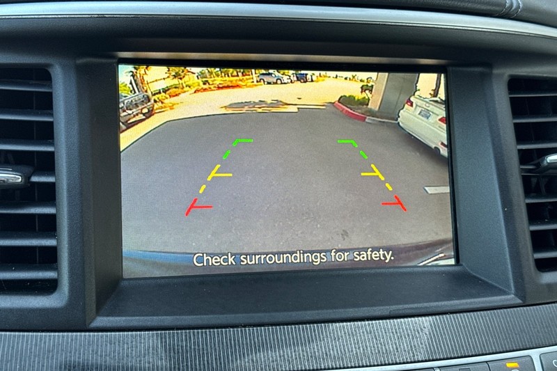 INFINITI QX60 Vehicle Full-screen Gallery Image 28