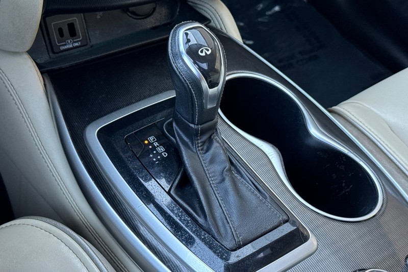 INFINITI QX60 Vehicle Full-screen Gallery Image 35