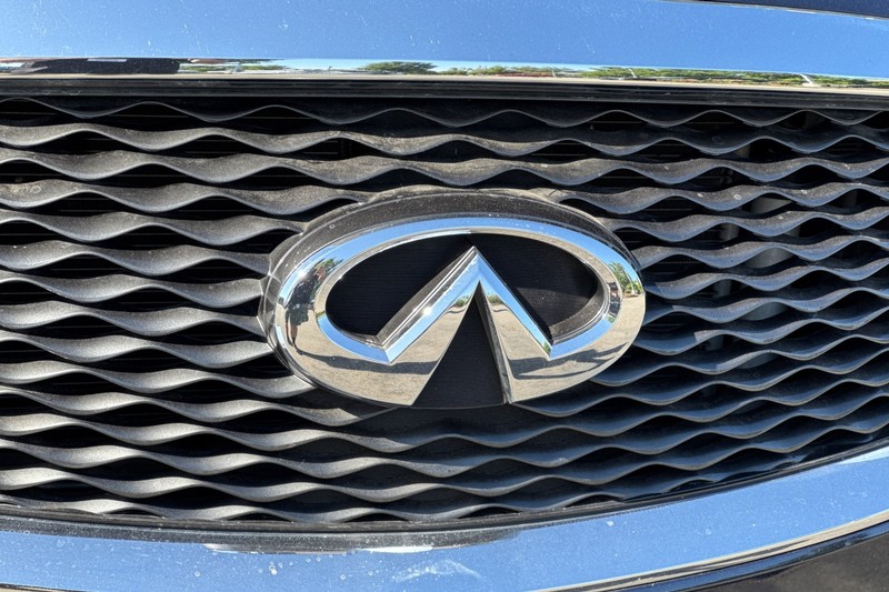 INFINITI QX60 Vehicle Full-screen Gallery Image 48