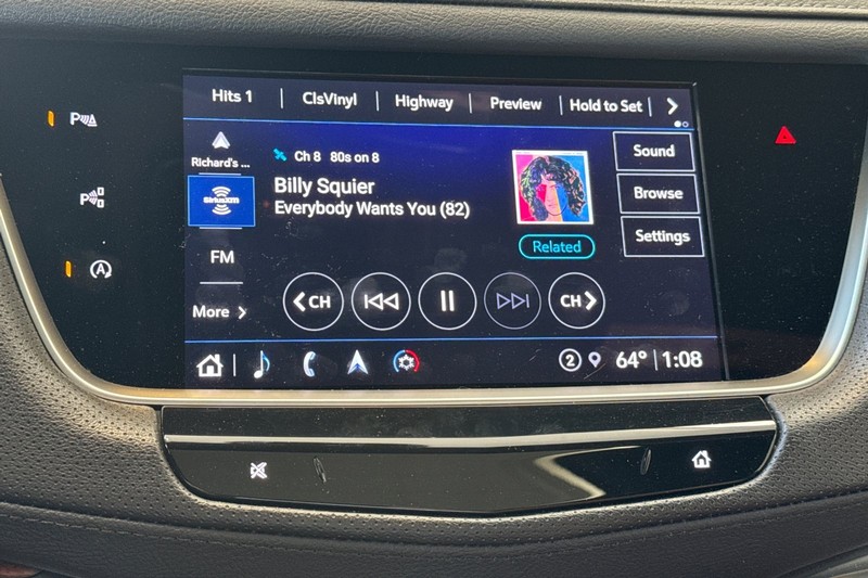 Cadillac XT5 Vehicle Full-screen Gallery Image 26
