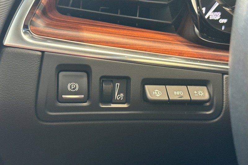Cadillac XT5 Vehicle Full-screen Gallery Image 43