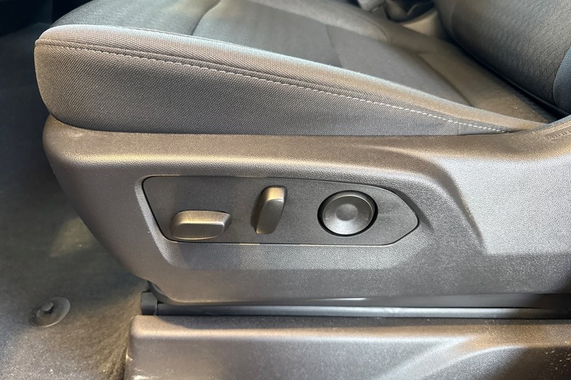 Chevrolet Silverado 1500 Vehicle Full-screen Gallery Image 13