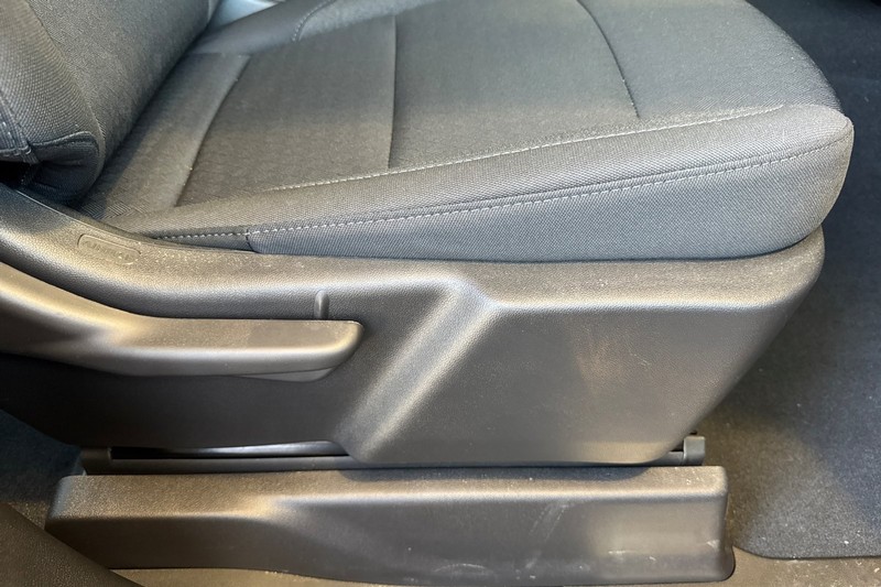 Chevrolet Silverado 1500 Vehicle Full-screen Gallery Image 22
