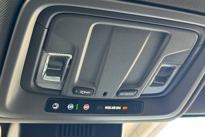 Chevrolet Silverado 1500 Vehicle Full-screen Gallery Image 23