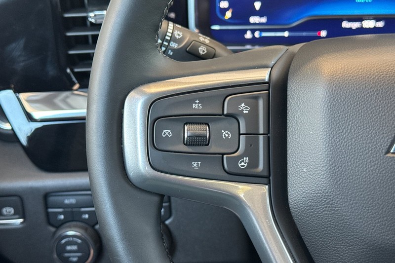 Chevrolet Silverado 1500 Vehicle Full-screen Gallery Image 36