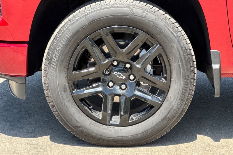 Chevrolet Silverado 1500 Vehicle Full-screen Gallery Image 45