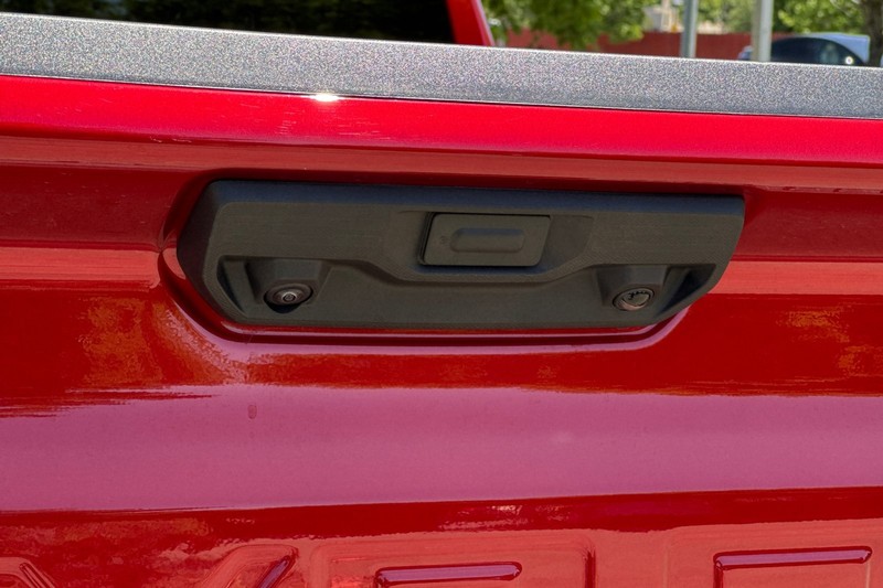 Chevrolet Silverado 1500 Vehicle Full-screen Gallery Image 49
