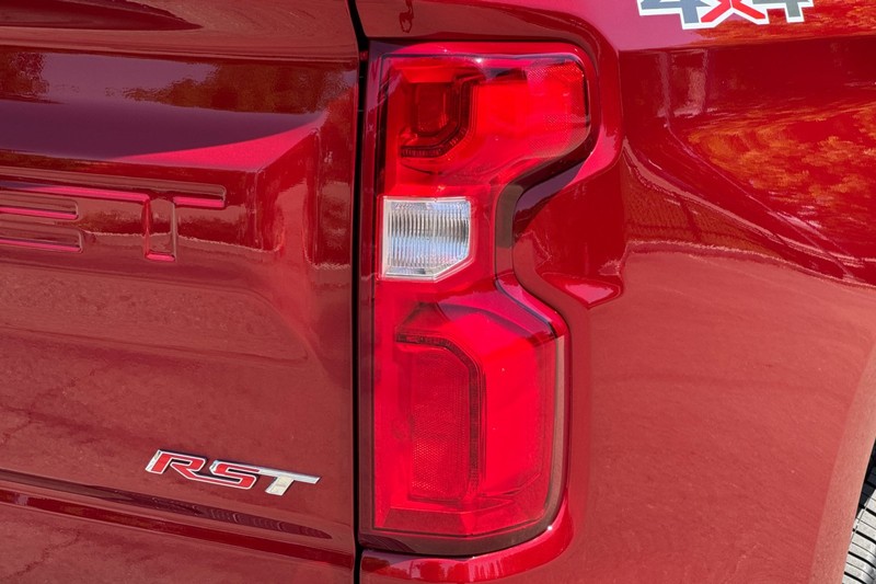 Chevrolet Silverado 1500 Vehicle Full-screen Gallery Image 50