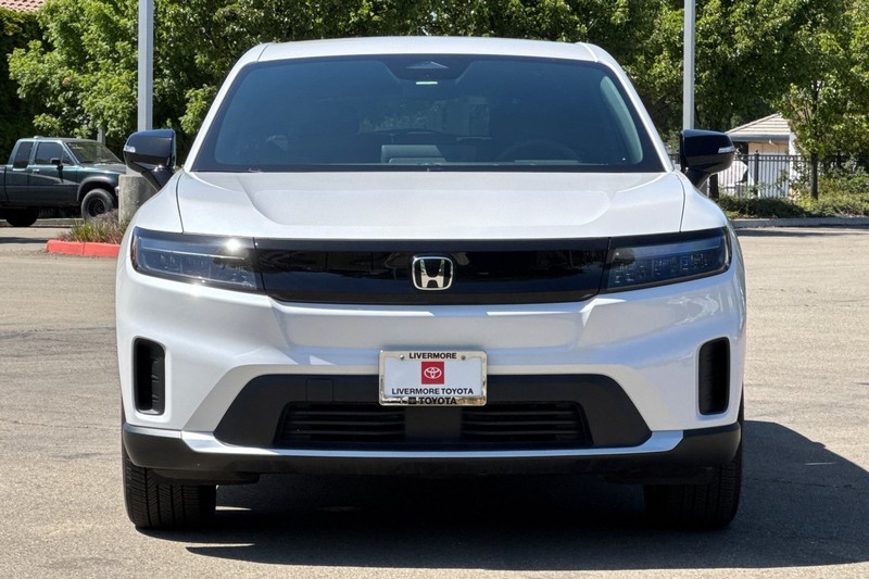 Honda Prologue Vehicle Full-screen Gallery Image 09
