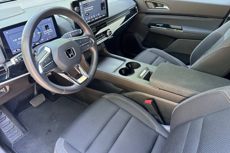 Honda Prologue Vehicle Full-screen Gallery Image 10