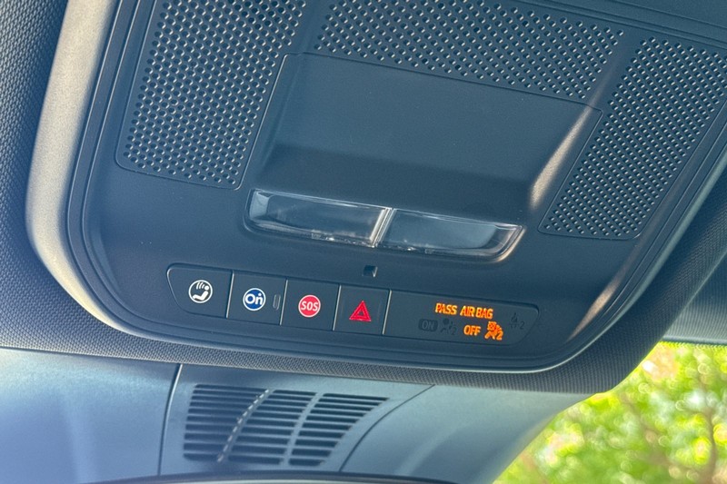 Honda Prologue Vehicle Full-screen Gallery Image 24