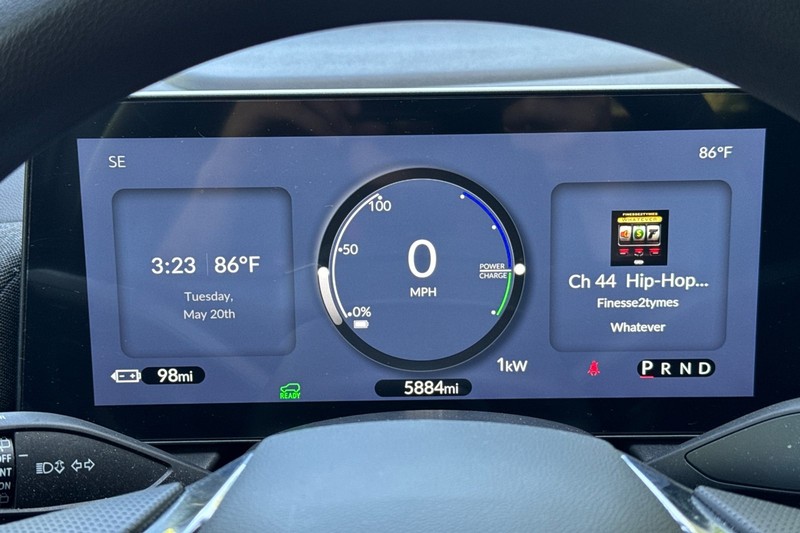 Honda Prologue Vehicle Full-screen Gallery Image 40