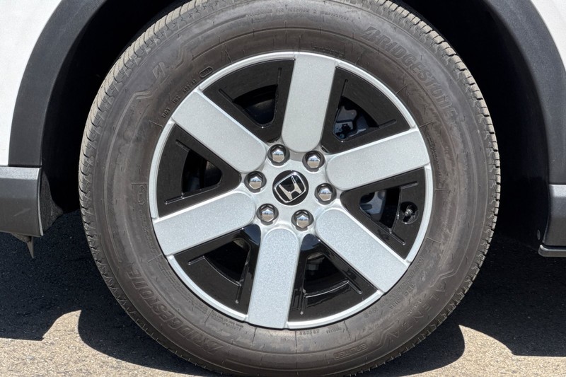 Honda Prologue Vehicle Full-screen Gallery Image 45