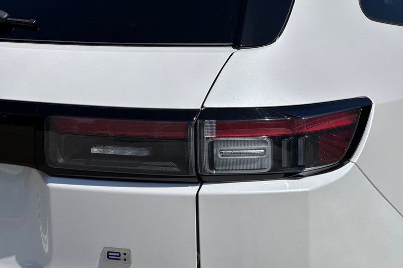 Honda Prologue Vehicle Full-screen Gallery Image 50