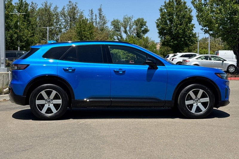Honda Prologue Vehicle Full-screen Gallery Image 03