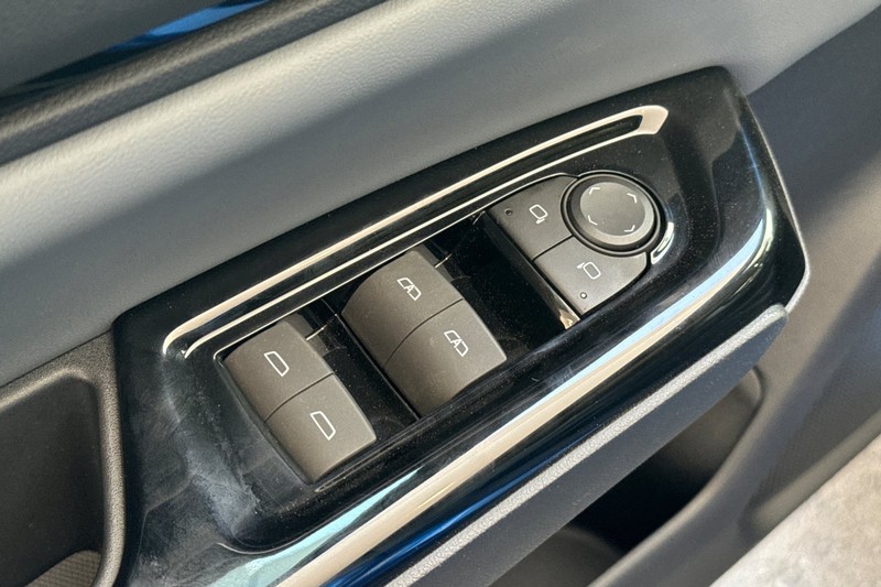 Honda Prologue Vehicle Full-screen Gallery Image 12