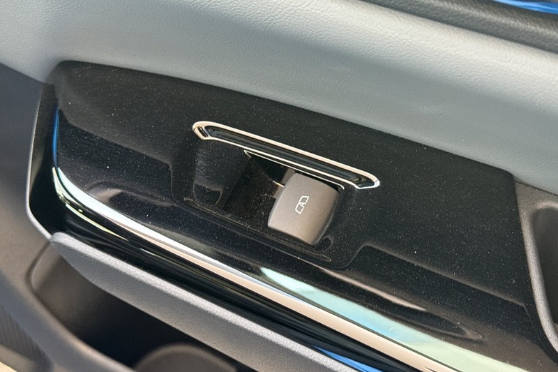 Honda Prologue Vehicle Full-screen Gallery Image 22