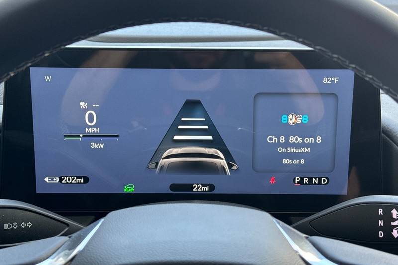 Honda Prologue Vehicle Full-screen Gallery Image 40