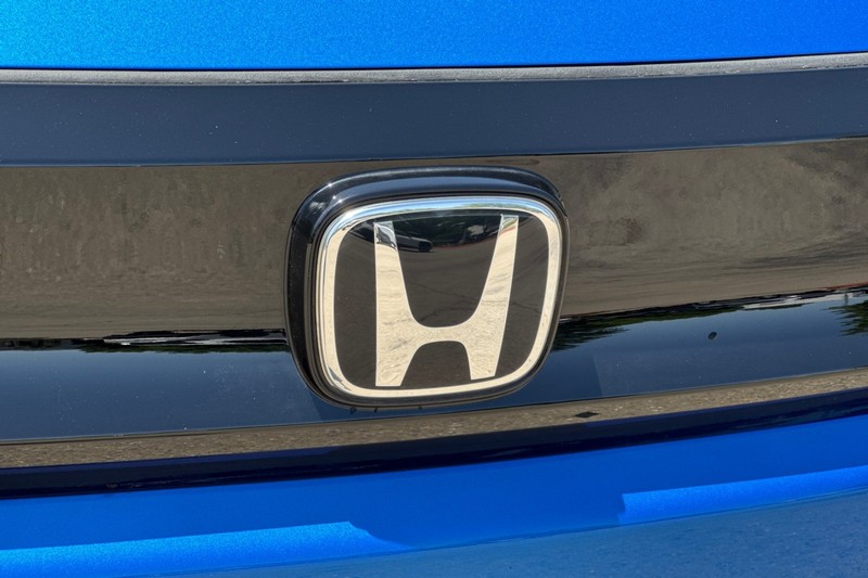 Honda Prologue Vehicle Full-screen Gallery Image 47