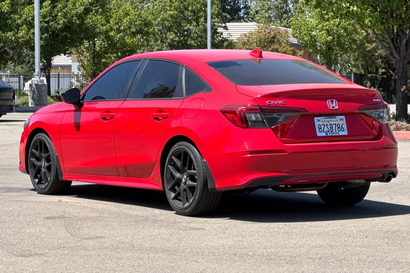 Honda Civic Sedan Vehicle Full-screen Gallery Image 06