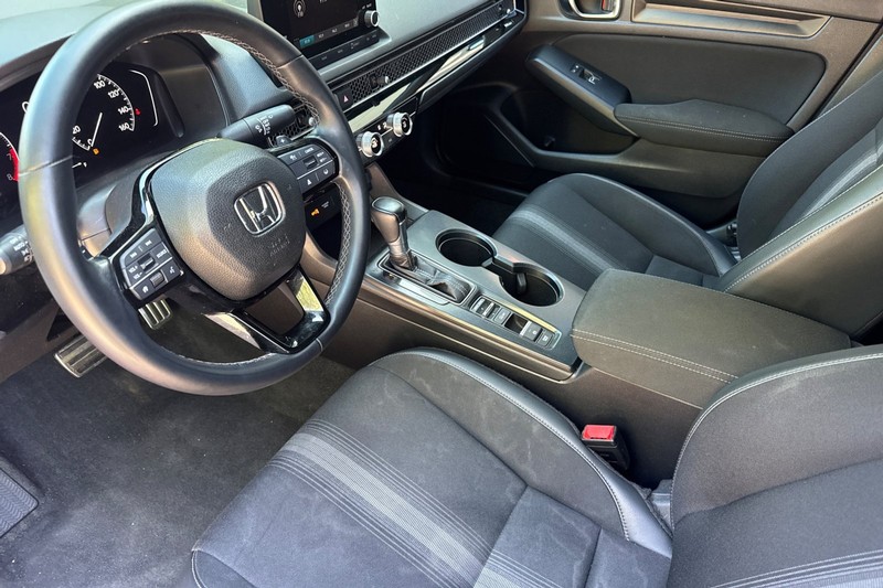 Honda Civic Sedan Vehicle Full-screen Gallery Image 10