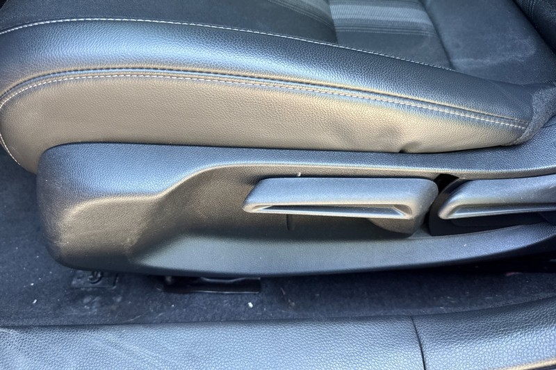 Honda Civic Sedan Vehicle Full-screen Gallery Image 13