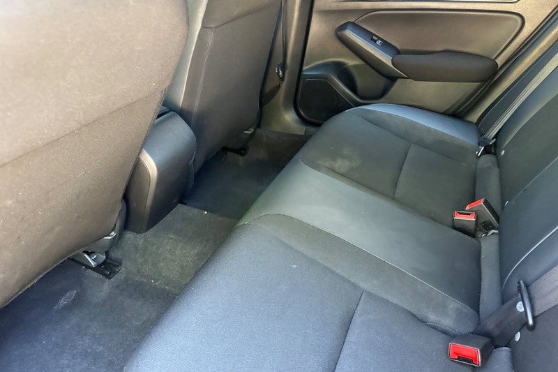 Honda Civic Sedan Vehicle Full-screen Gallery Image 14