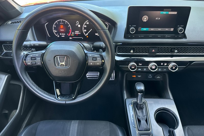 Honda Civic Sedan Vehicle Full-screen Gallery Image 16